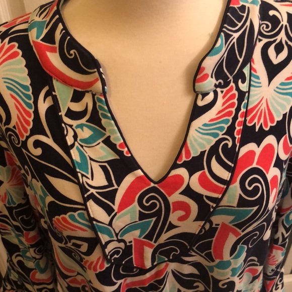 Crown & Ivy/ Petite XL/ Navy Floral V-Neck Shift Dress with 3/4 Length Sleeves - Picture 6 of 12